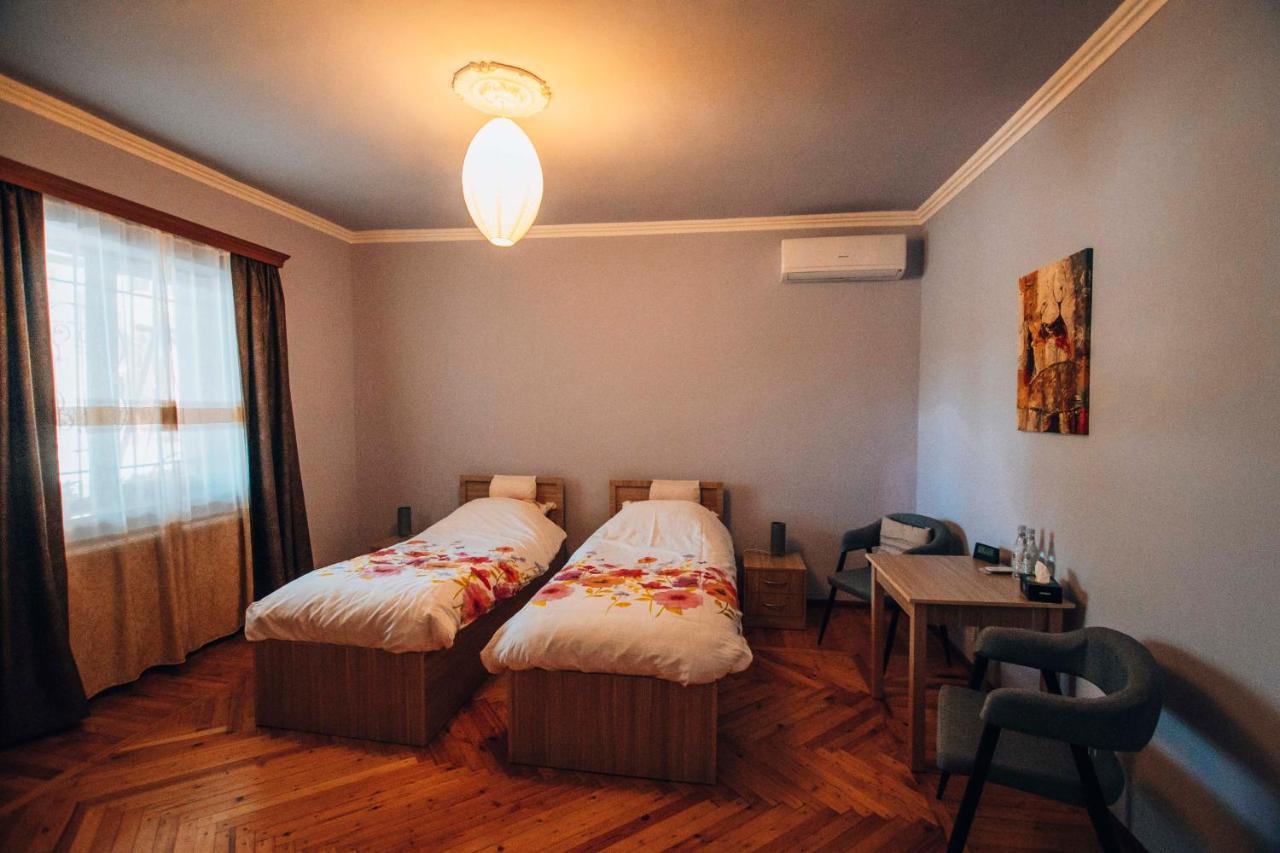Bed & Breakfast 3 Gs Goght' エクステリア 写真